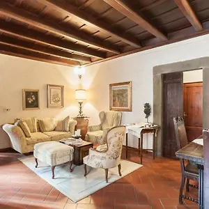  Apartment La Finestra Sul Borgo Dimora Storica Italien