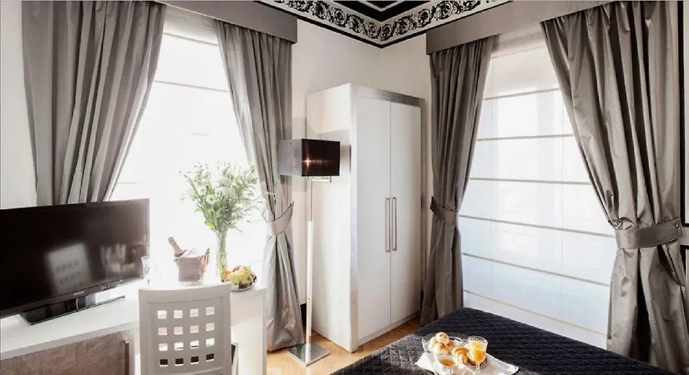 Bed & Breakfast Residenza Scipioni Luxury B&B Rome